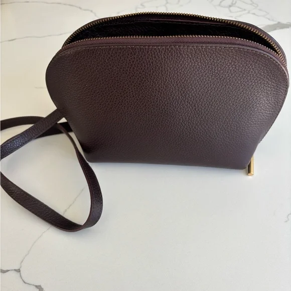 Cuyana Travel Case Pebbled Leather Crossbody in Chocolate Brown with dust cover - Picture 3 of 9